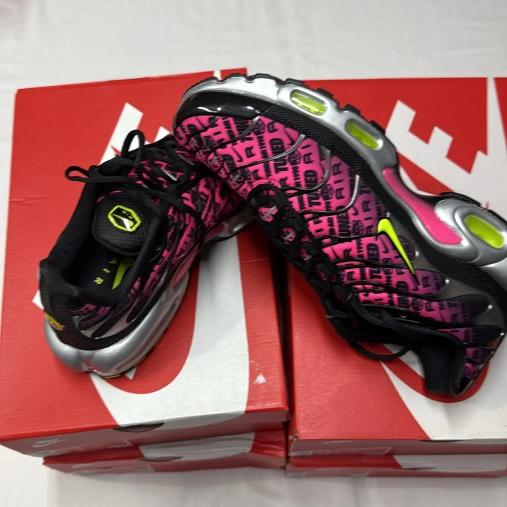 NEW Nike Air Max Plus Mercurial Mens Low Tuned Air Casual Shoes FJ4883-001 - Picture 13 of 16